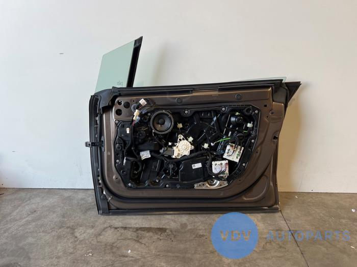 Portier 4Deurs rechts-voor Mercedes EQS