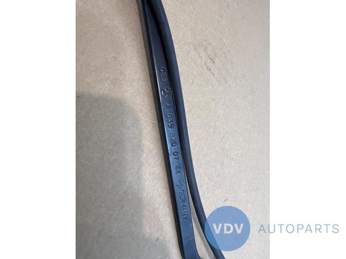 Scheibenwischerarm vorne Mercedes Vito