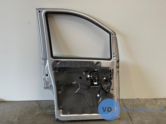 Drzwi lewe przednie wersja 4-drzwiowa Mercedes Vito