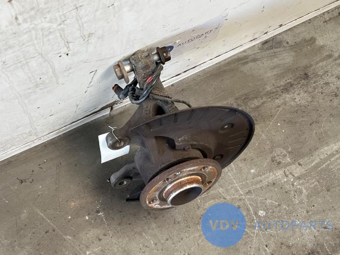 Knuckle, front right Mercedes Vito