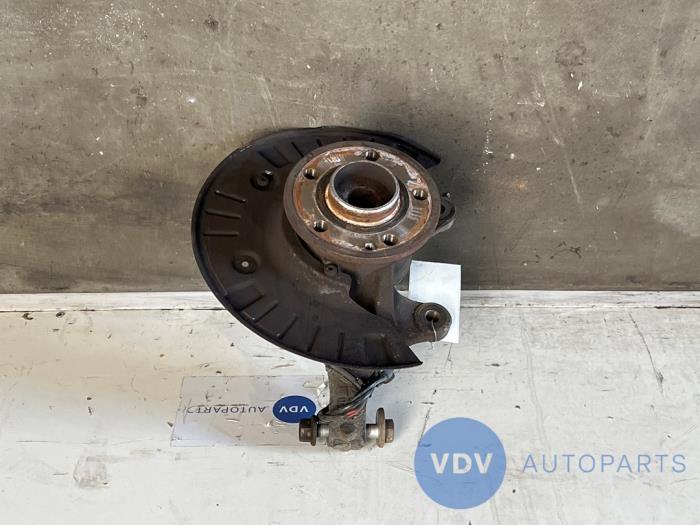 Knuckle, front right Mercedes Vito