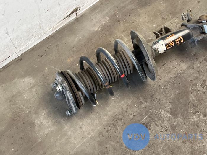 Fronts shock absorber, left Mercedes Vito
