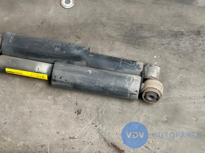Stoßdämpferset Mercedes Vito
