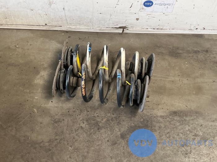 Sprezyna srubowa tyl Mercedes Vito