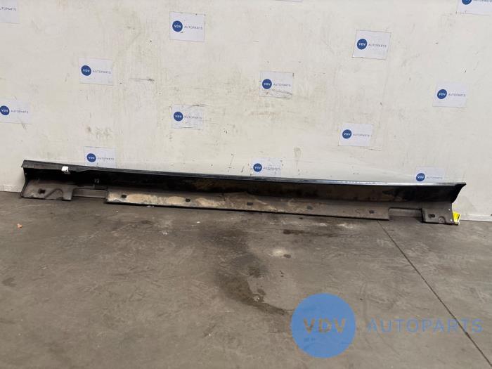 Dorpel rechts Mercedes E-Klasse