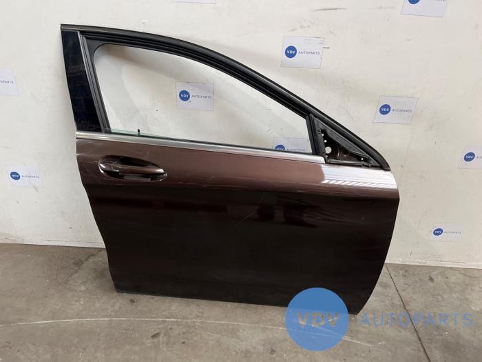 Puerta 4 puertas derecha delante Mercedes GLA Puerta 4 puertas derecha delante Mercedes GLA