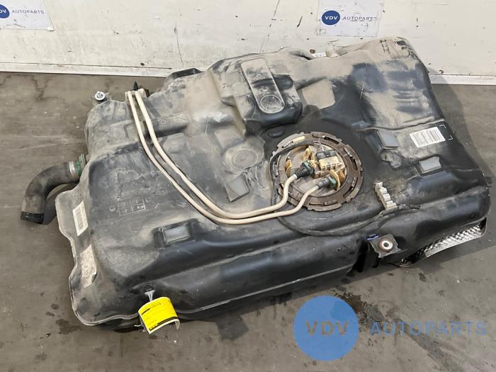 Tank Mercedes GLA