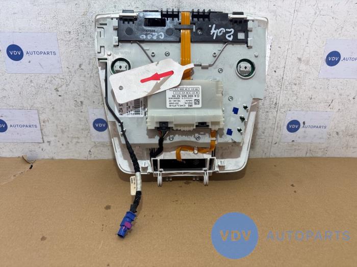 Oswietlenie wewnetrzne przód Mercedes E-Klasse