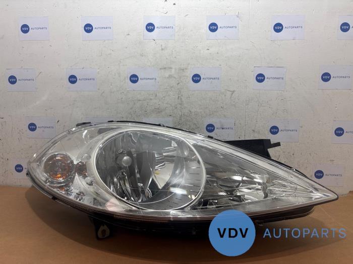 Headlight, right