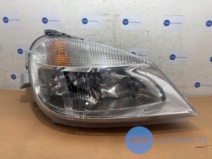 Headlight, right Mercedes Vaneo