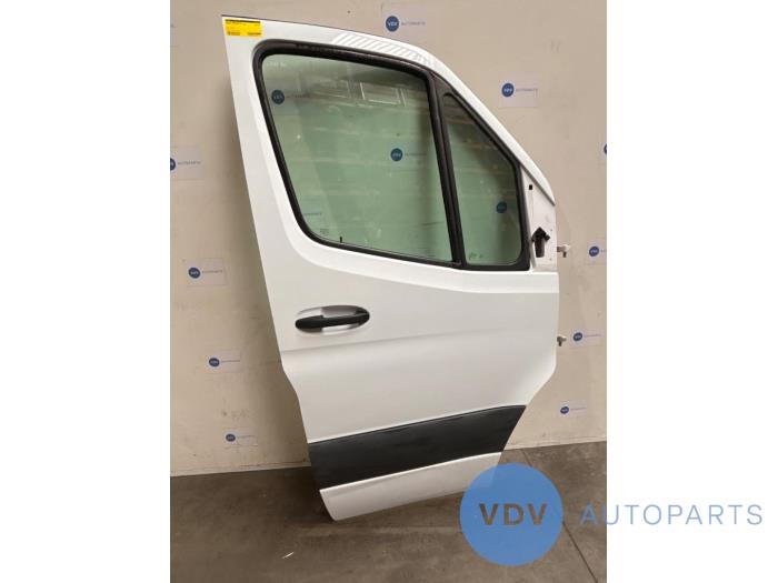 Door 2-door, right Mercedes Sprinter