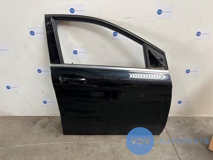 Tür 4-türig rechts vorne Mercedes B-Klasse