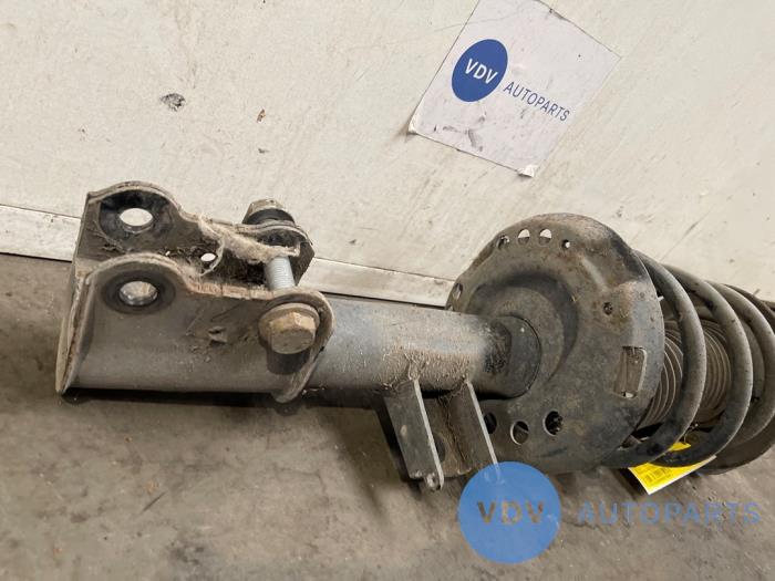 Stoßdämpfer rechts vorne Mercedes B-Klasse