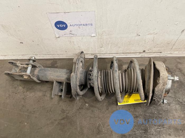 Front shock absorber, right Mercedes B-Klasse