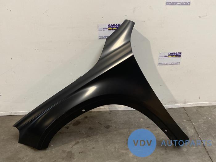 Ekran lewy przód Mercedes GLA