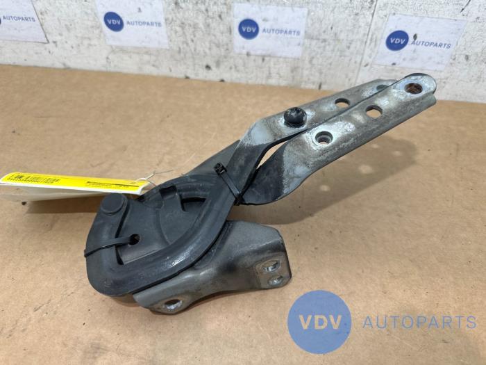 Charnière capot Mercedes Vito