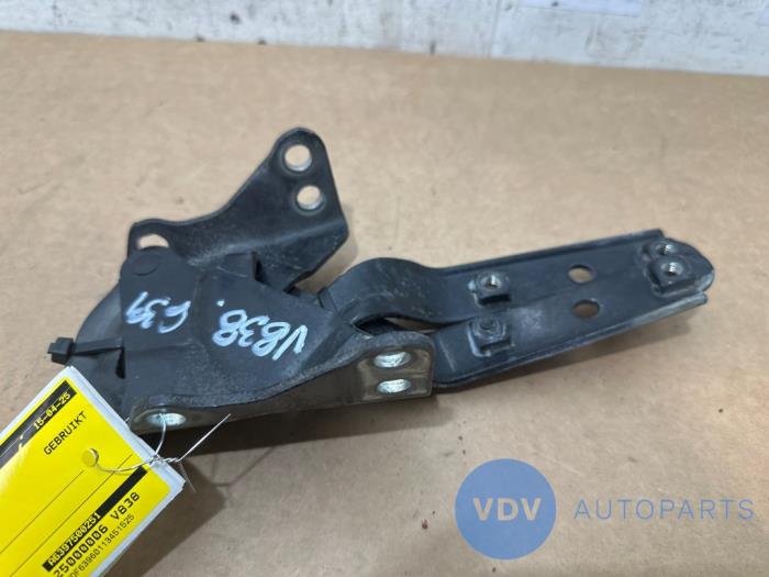 Charnière capot Mercedes Vito