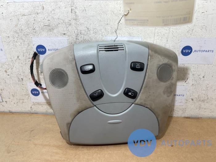 Eclairage intérieur avant Mercedes Vito