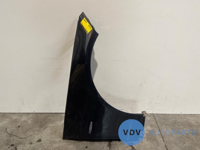 Front wing, right Mercedes E-Klasse