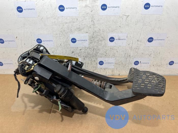 Pedal sprzegla Mercedes E-Klasse