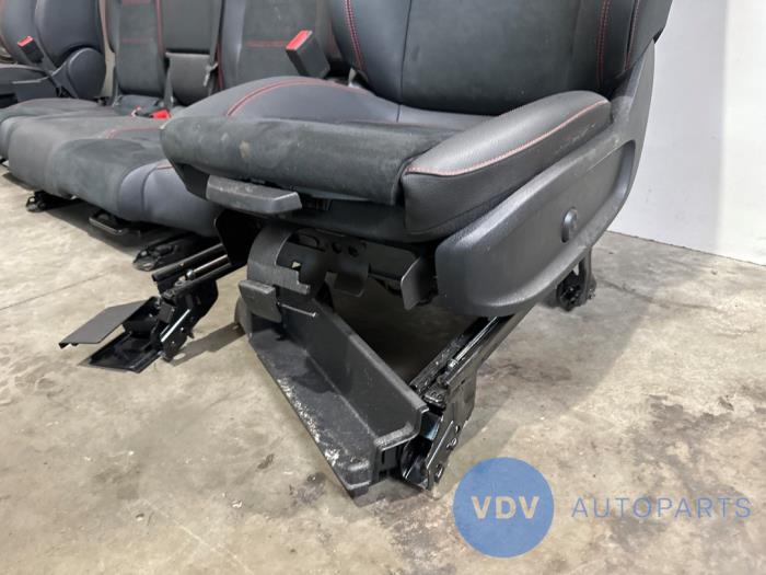 Fotele + kanapa (kompletne) Mercedes GLB-Klasse