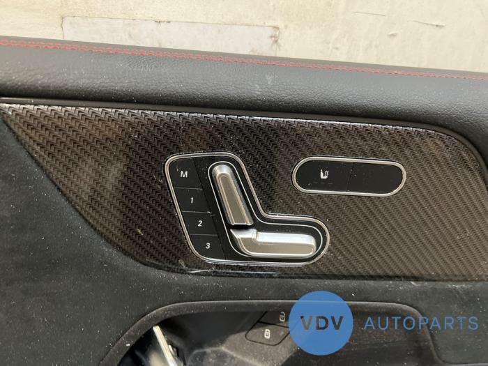 Türverkleidung 4-türig links vorne Mercedes GLB-Klasse