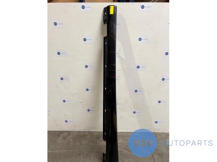 Sill, right Mercedes E-Klasse