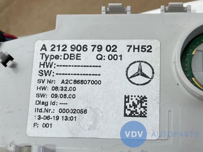 Oswietlenie wewnetrzne przód Mercedes E-Klasse