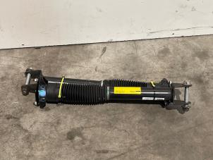 Gebruikte Schokdemper set Mercedes GLE (W166) 300d 2.0 4-Matic Prijs € 108,90 Inclusief btw aangeboden door Autoparts Van De Velde