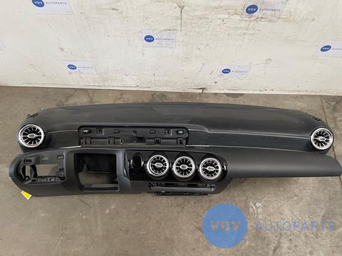 Dashboard Mercedes A-Klasse