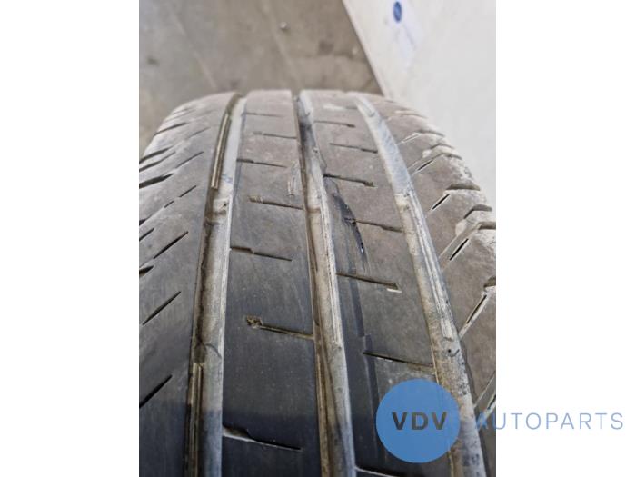 Llanta y neumático Mercedes Sprinter