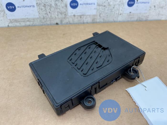 Wireless charger Mercedes GLB-Klasse