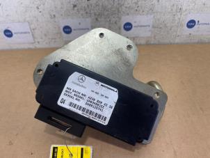 Gebruikte Telefoon Module Mercedes CLK (C209) 2.2 200 CDI 16V Prijs € 54,45 Inclusief btw aangeboden door Autoparts Van De Velde