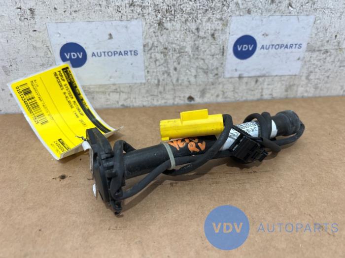Pop up bonnet system Mercedes A-Klasse