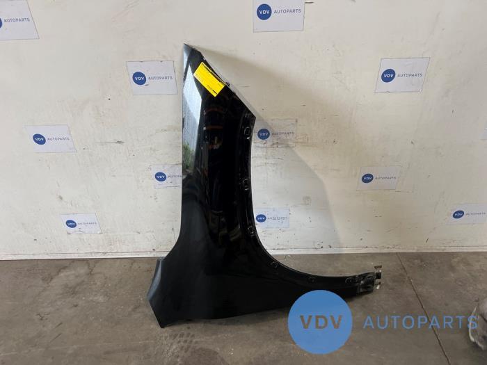 Front wing, right Mercedes GLA