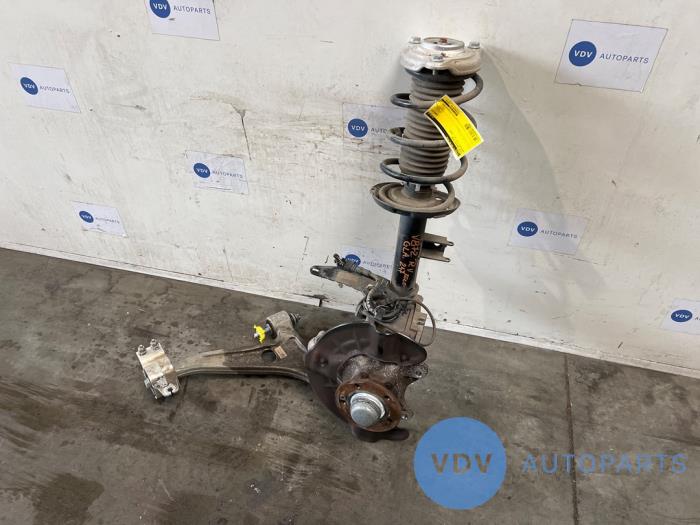 Mangueta de dirección derecha delante Mercedes GLA