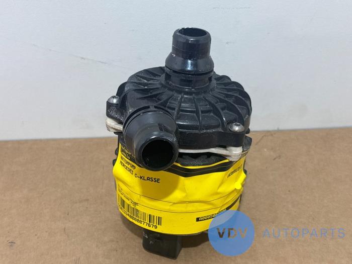 Pompe à eau Mercedes C-Klasse