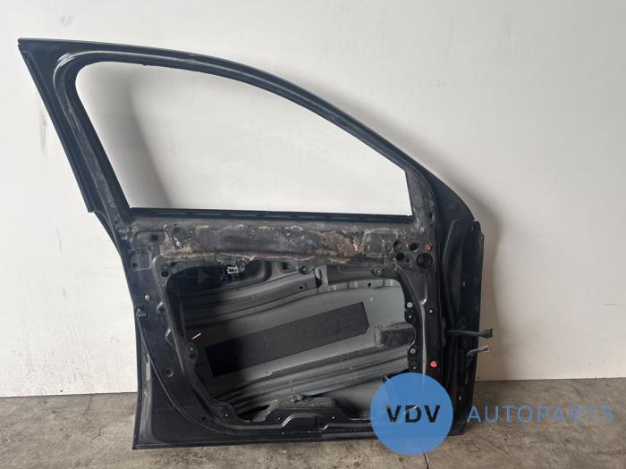 Drzwi lewe przednie wersja 4-drzwiowa Mercedes GLC-Klasse