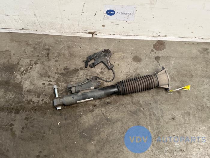 Amortyzator wstrzasów prawy przód Mercedes GLC-Klasse