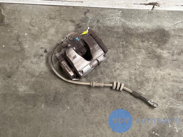 Front brake calliper, right Mercedes GLA