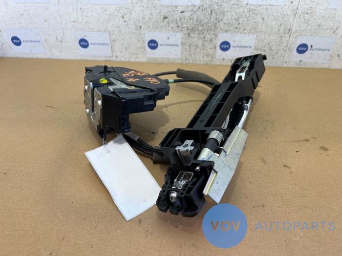 Deurslot Mechaniek 4Deurs rechts-achter Mercedes X-Klasse