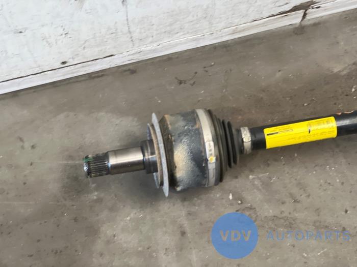 Os napedowa prawy tyl Mercedes Vito