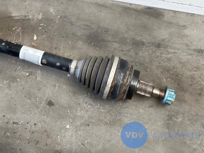 Os napedowa prawy tyl Mercedes Vito