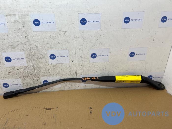 Ramie wycieraczki przedniej Mercedes Vito