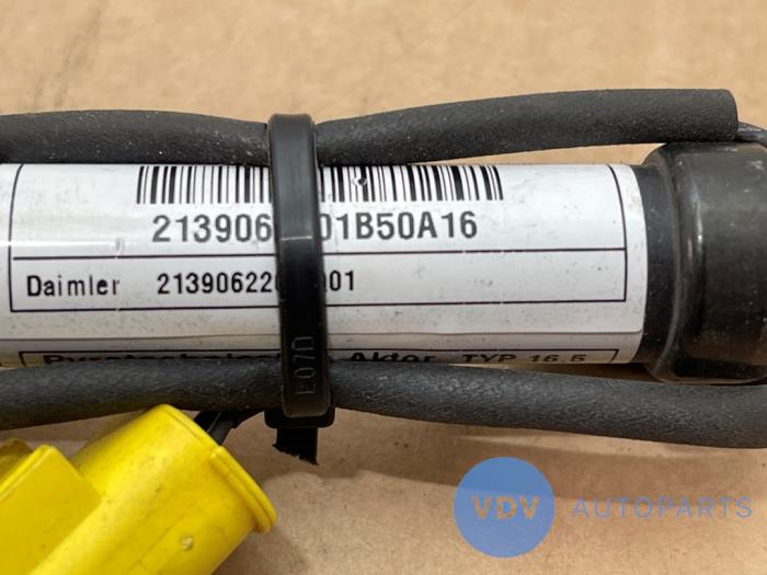 Pop up bonnet system Mercedes E-Klasse