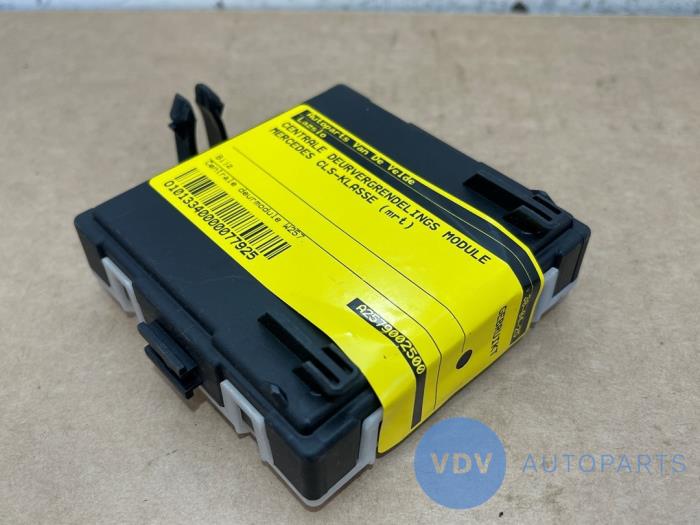 Central door locking module Mercedes CLS-Klasse