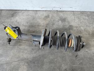 Gebruikte Schokbreker rechts-voor Mercedes A (W169) 2.0 A-180 CDI 16V Prijs € 60,50 Inclusief btw aangeboden door Autoparts Van De Velde