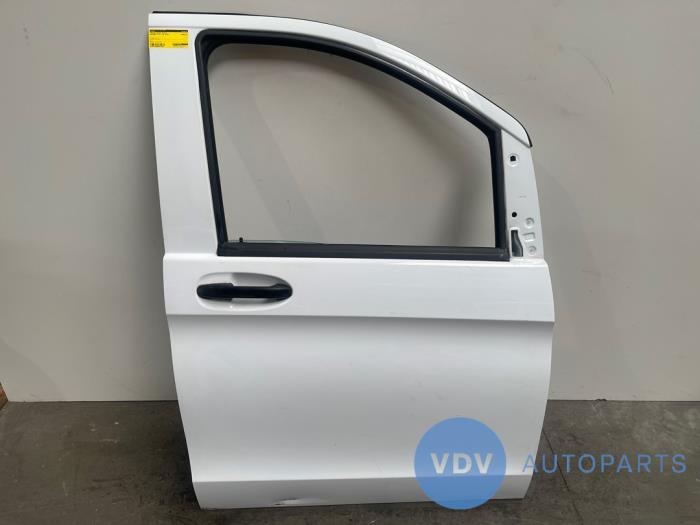 Portier 2Deurs rechts Mercedes Vito
