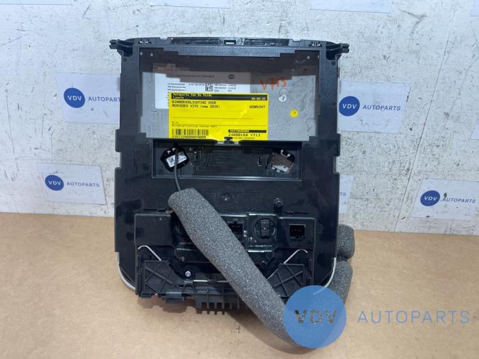 Eclairage intérieur avant Mercedes Vito