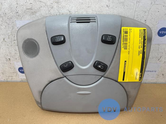 Oswietlenie wewnetrzne przód Mercedes Vito